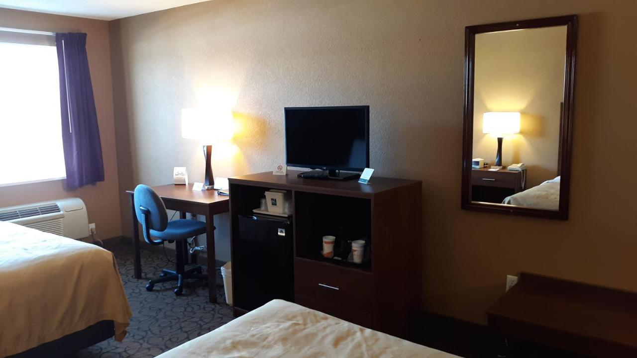 Hotel Quality & Manistique